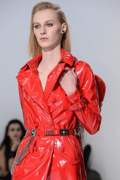 Look 77